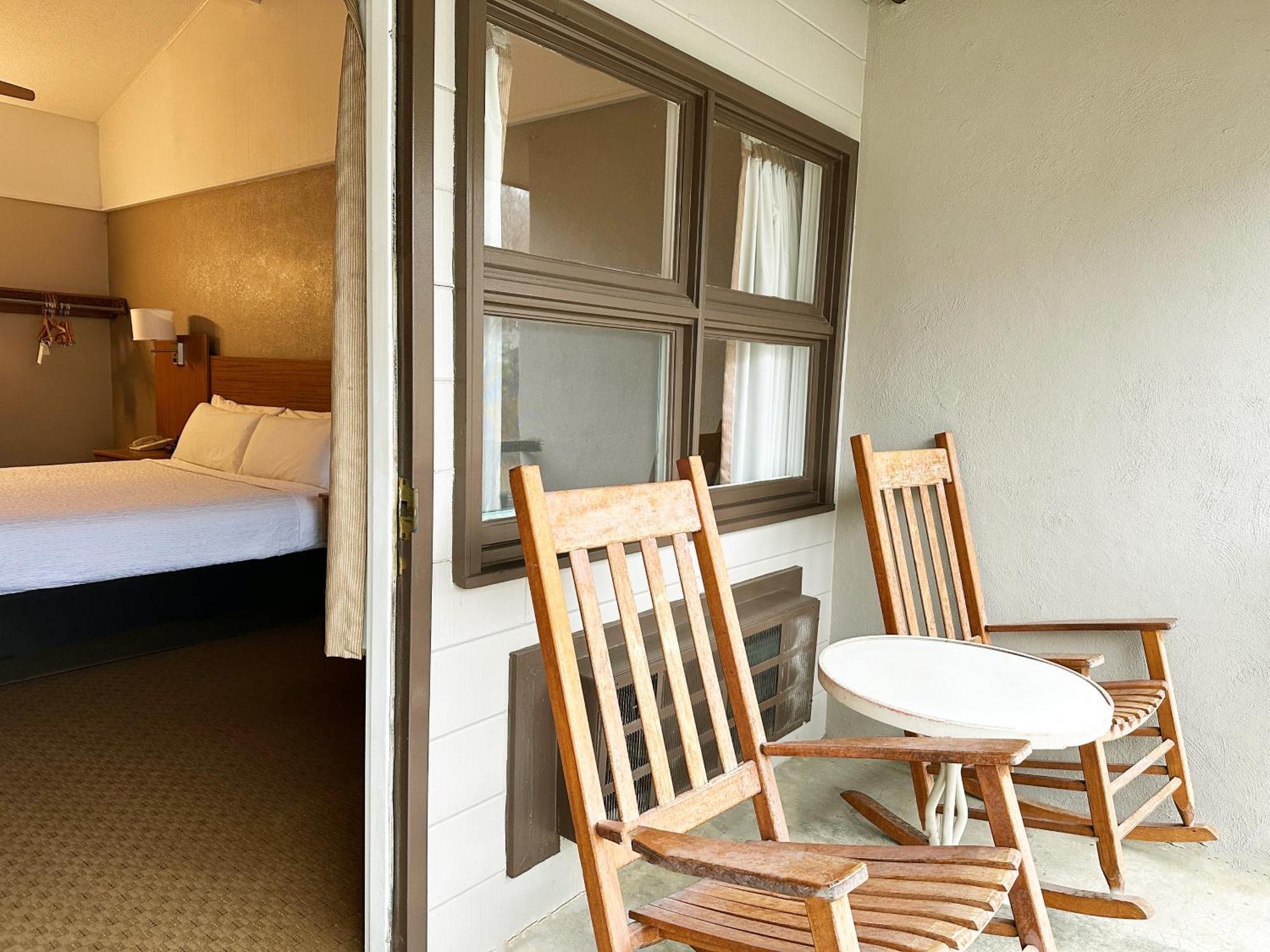 ซิดนีย์ เจมส์ เมาน์เท็น ลอดจ์ Hotel แกตลิงเบิร์ก ภายนอก รูปภาพ